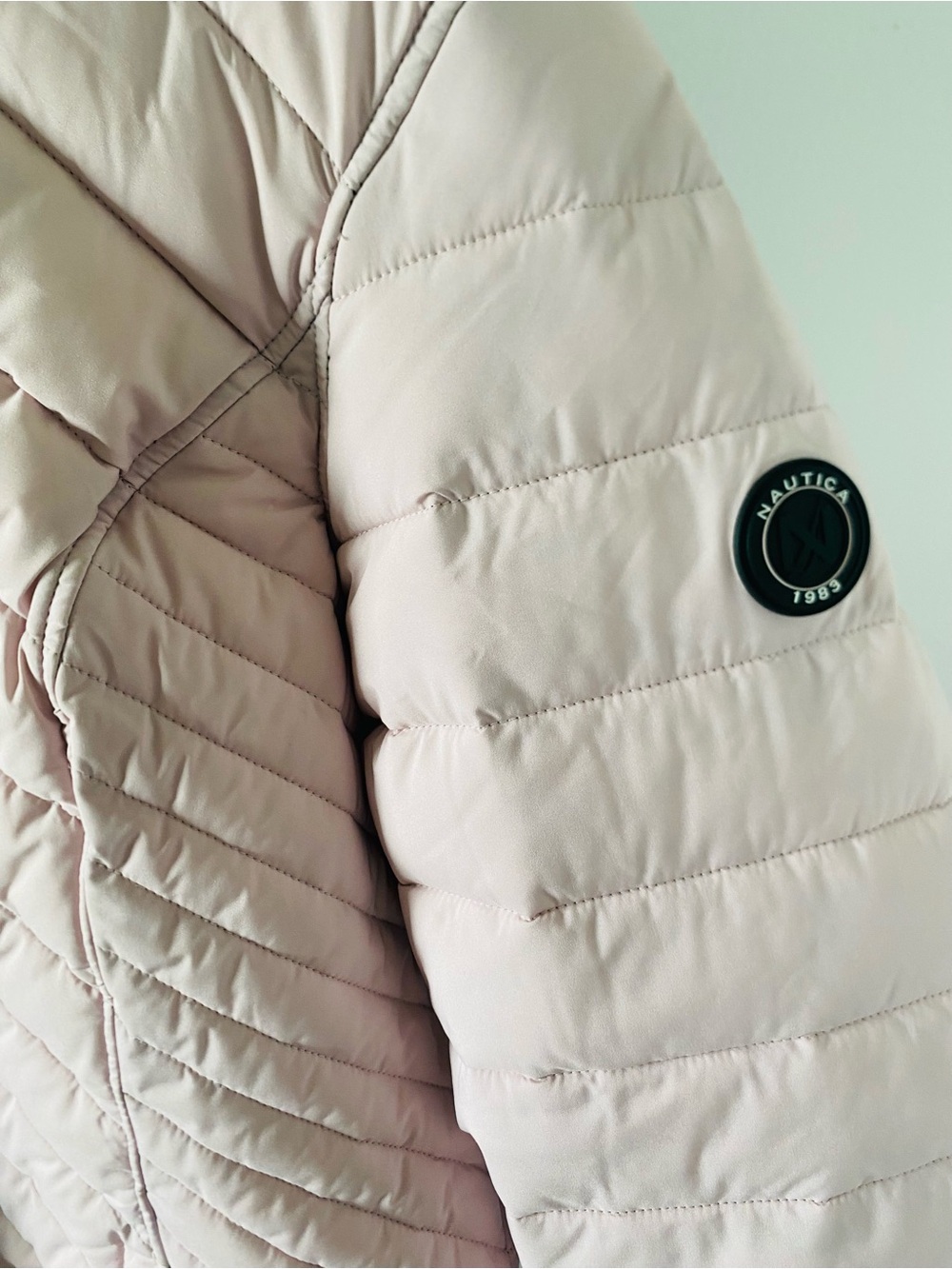 Nautica Women’s Short Stretch Puffer Jacket Size XL BarbieCore Gorpcore Cozy - Picture 3 of 6